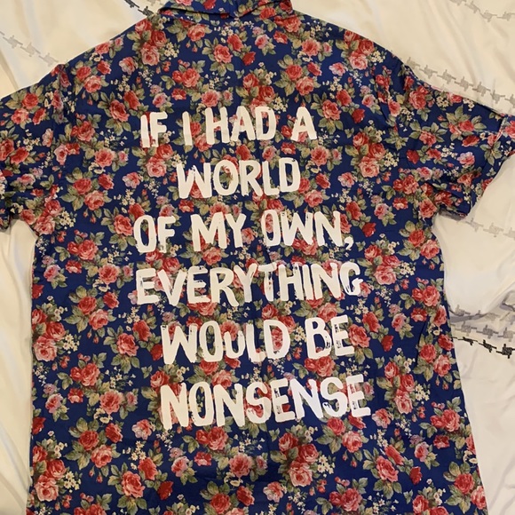 Cakeworthy button up with Alice in Wonderland quote - Picture 2 of 2